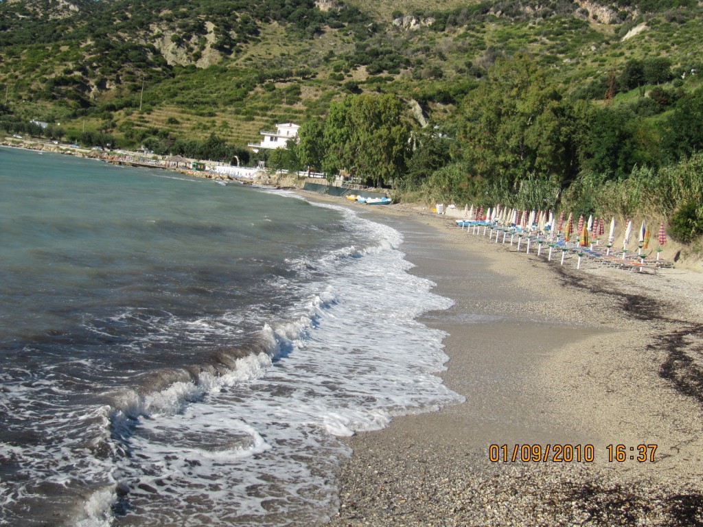 vlora albanien hotel am strand